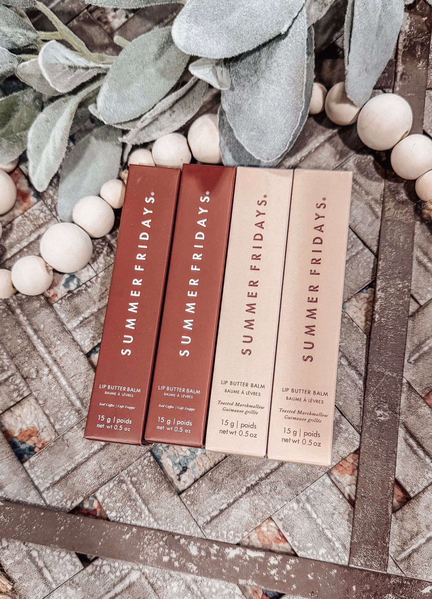 LIP GLOSS•sent at random•(PREORDER- orders go in every friday||5-7 business days)