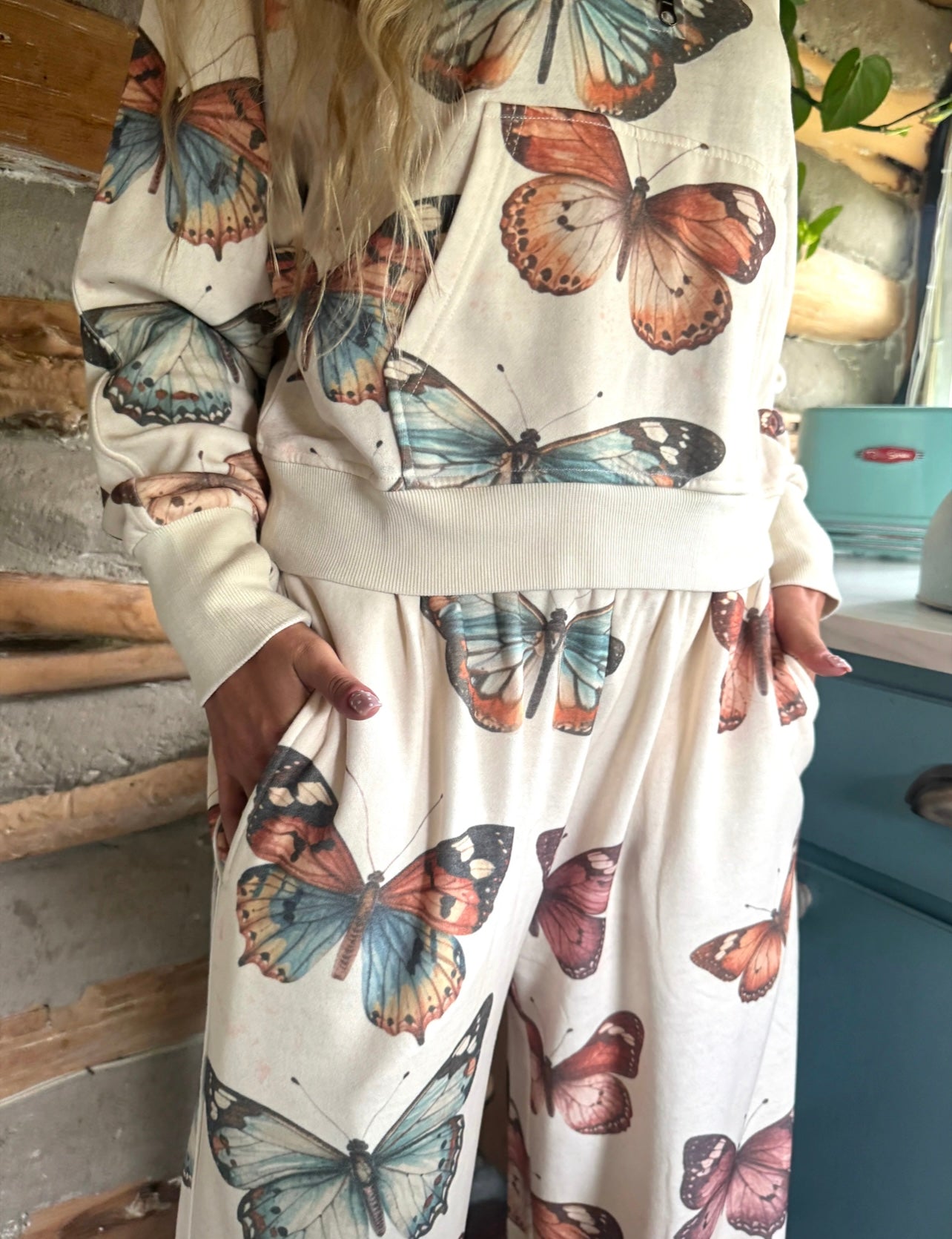 Easy does it pull over (PREORDER- arriving mid/end August)