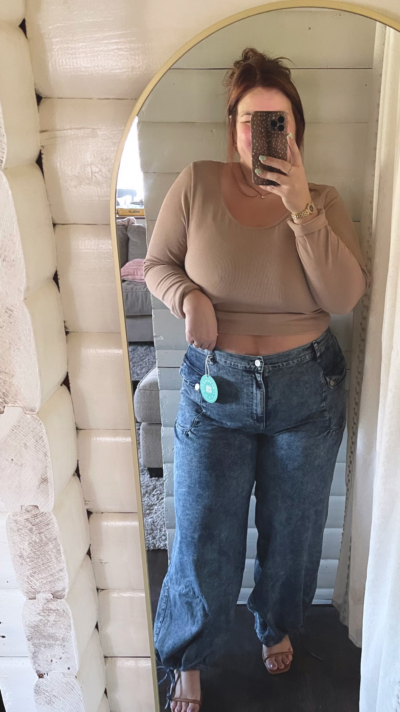 Cinch hem wide leg jeans||adjustable bottoms