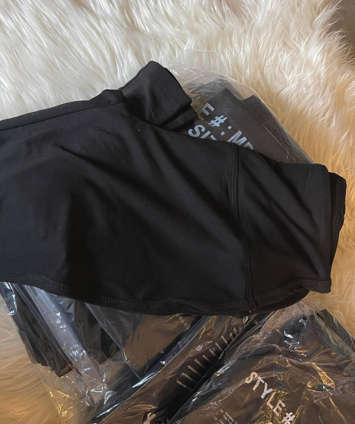 Black wide waist + v-cut back