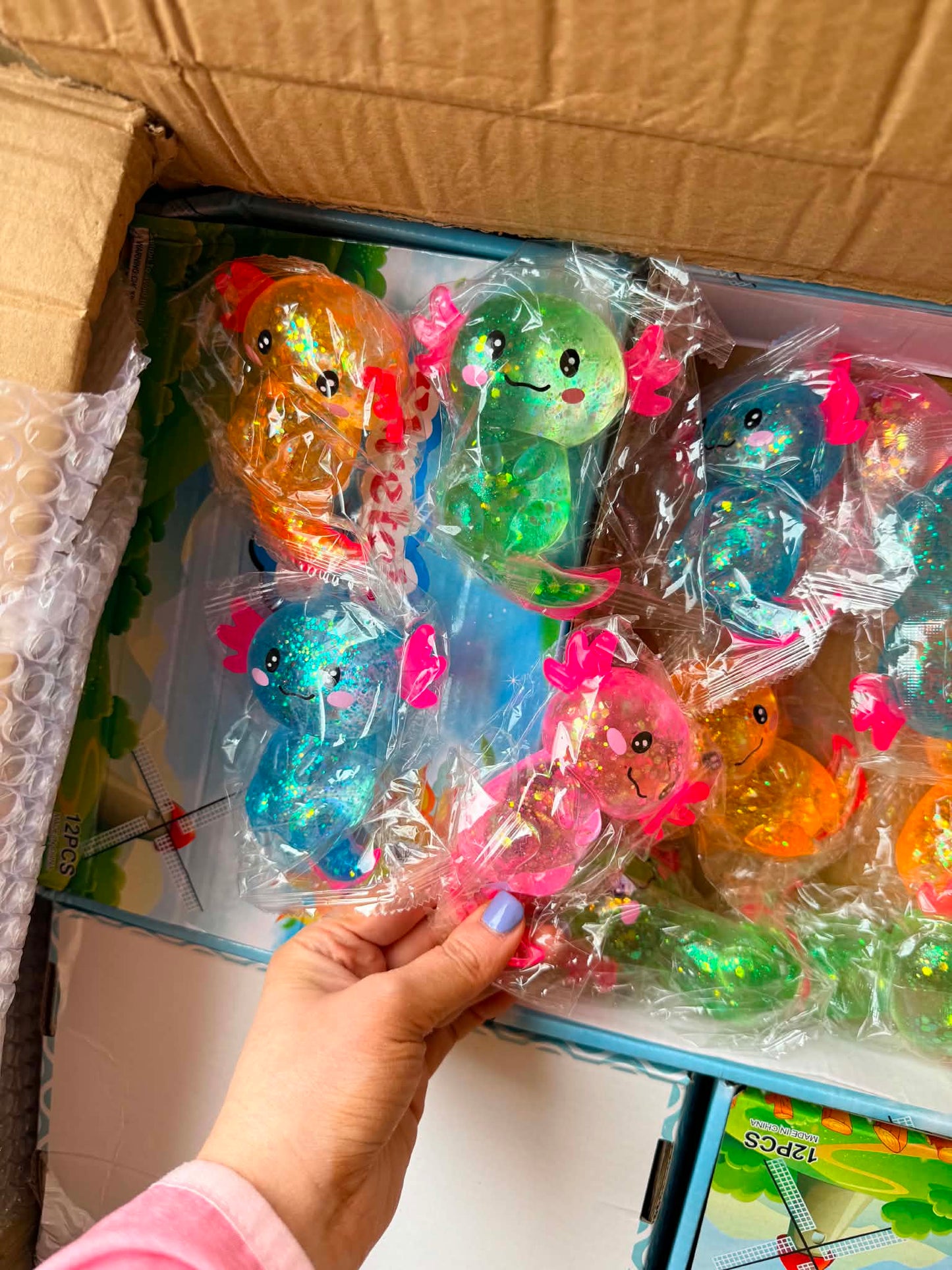 SQUISHIES•sent at random•(PREORDER- arriving mid July)