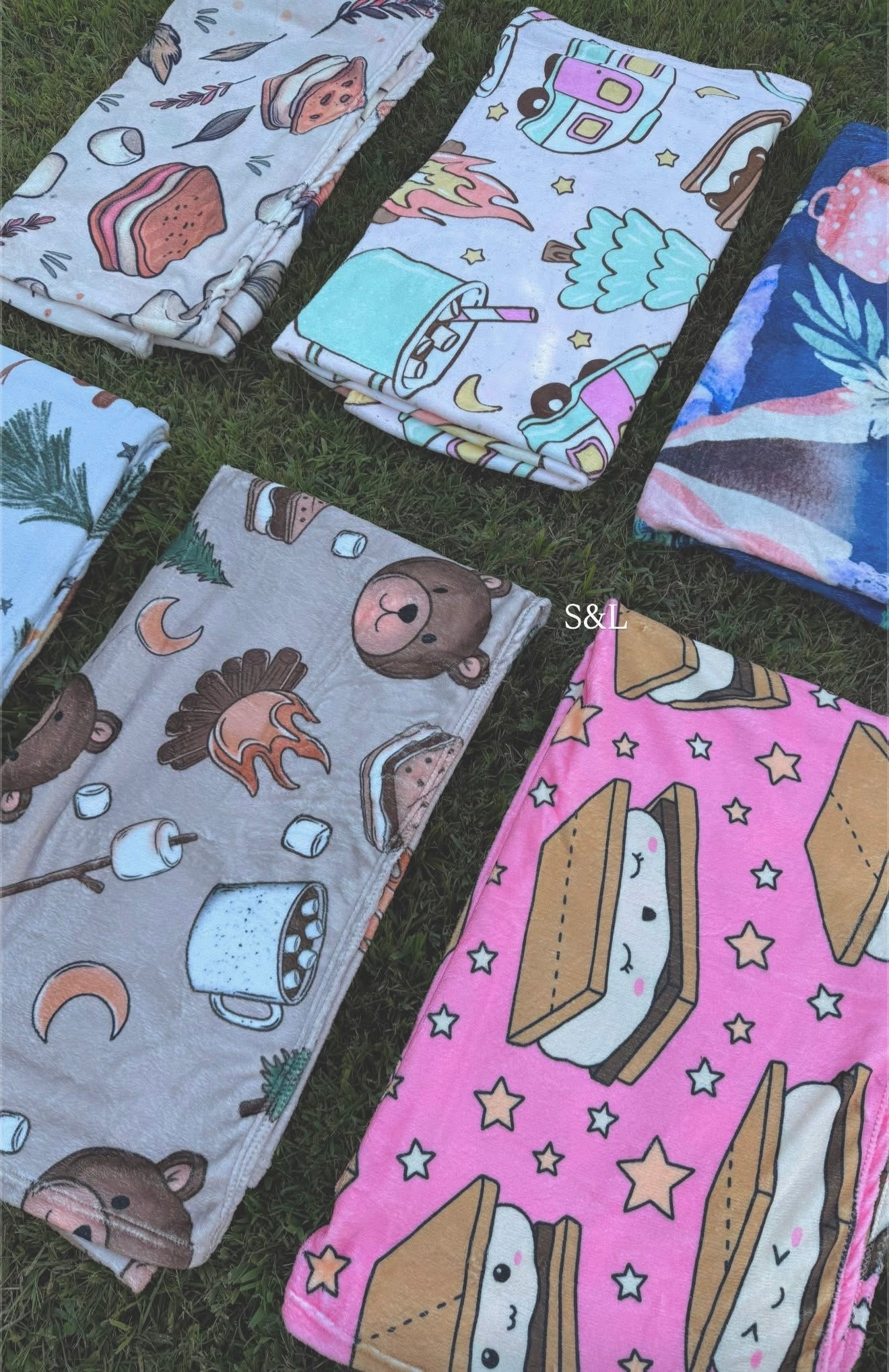 Cozy camping blankets